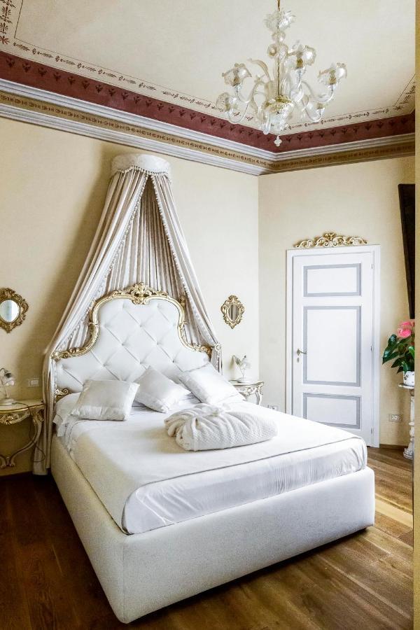 Bed and Breakfast Residenza D'Epoca Palazzo Borghesi Сієна Номер фото